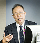 Prof. ShenJiaxuan gives a lecture on “Chinese as a Noun Language”